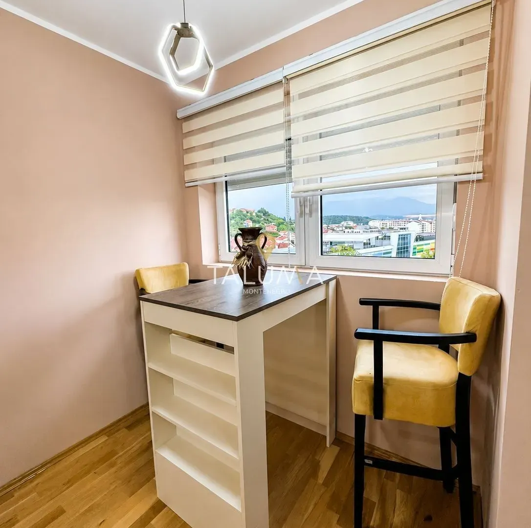 Rent, two bedroom apartment, 78m², Blok 5, Podgorica