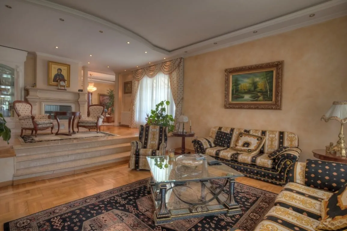 Sale, house, 930m², Tološi, Podgorica