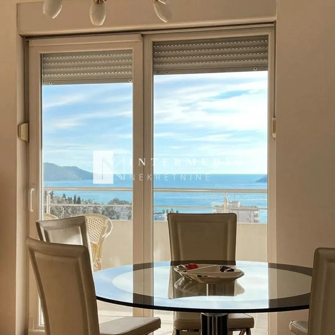 Izdavanje, dvosoban stan, 91m², Topla, Herceg Novi