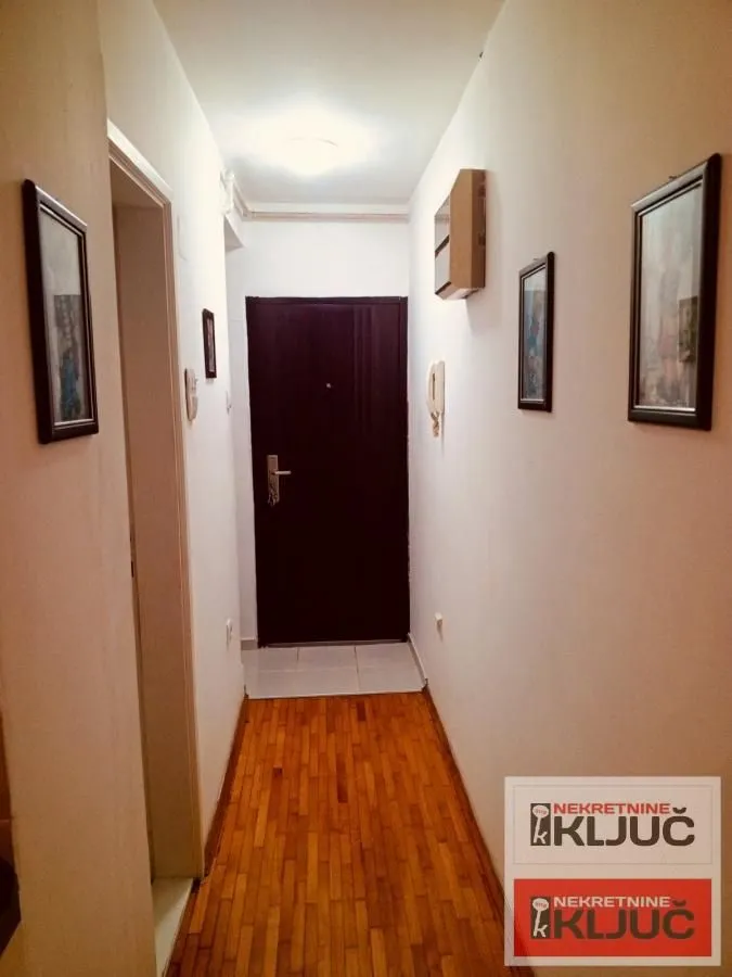 Prodaja, dvosoban stan, 57m², Sajmište, Novi Sad