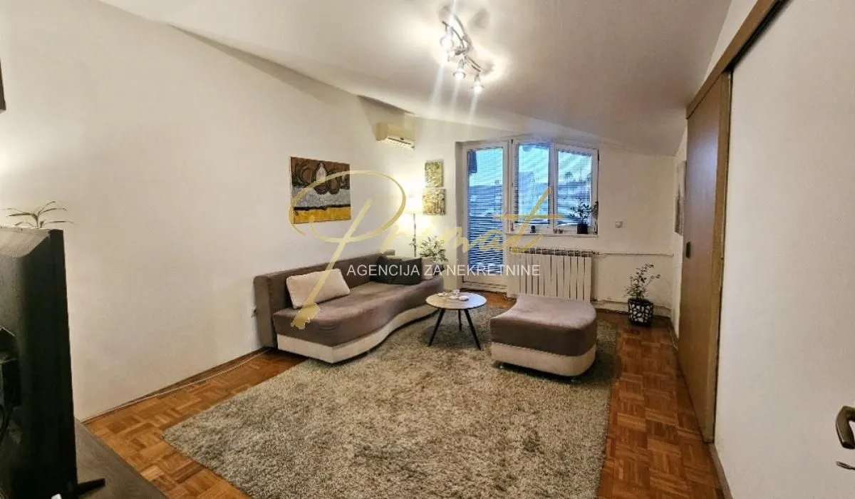 Prodaja, dvosoban stan, 54m², Borča Sve Podlokacije, Beograd