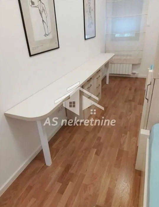 Rent, three bedroom apartment, 77m², Crveni Krst, Beograd