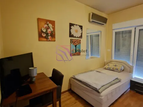 Rent, two bedroom apartment, 73m², City Kvart, Podgorica - image 14