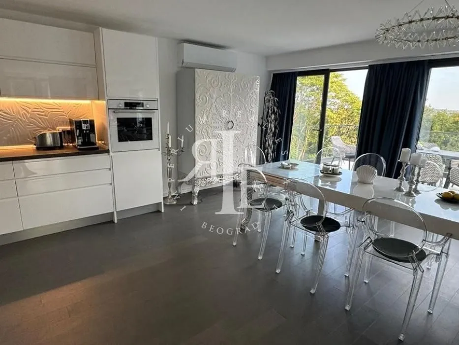 Prodaja, kuća, 270m², Sopot, Beograd