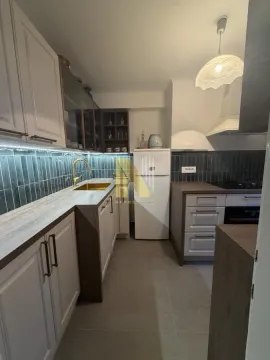 Izdavanje, jednosoban stan, 75m², Stari grad, Novi Sad - image 10