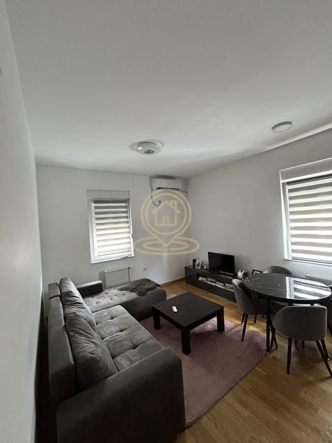 Izdavanje, dvosoban stan, 46m², Rotkvarija, Novi Sad Sve Podlokacije