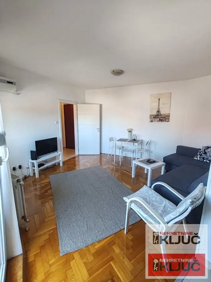 Prodaja, jednosoban stan, 36m², Bulevar patrijarha Pavla, Novi Sad Sve Podlokacije