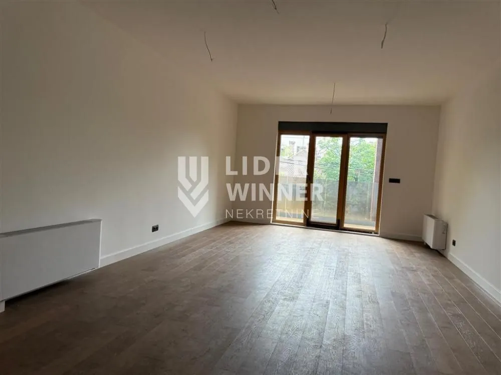 Sale, four bedroom apartment, 125m², Autokomanda, Voždovac Sve Podlokacije