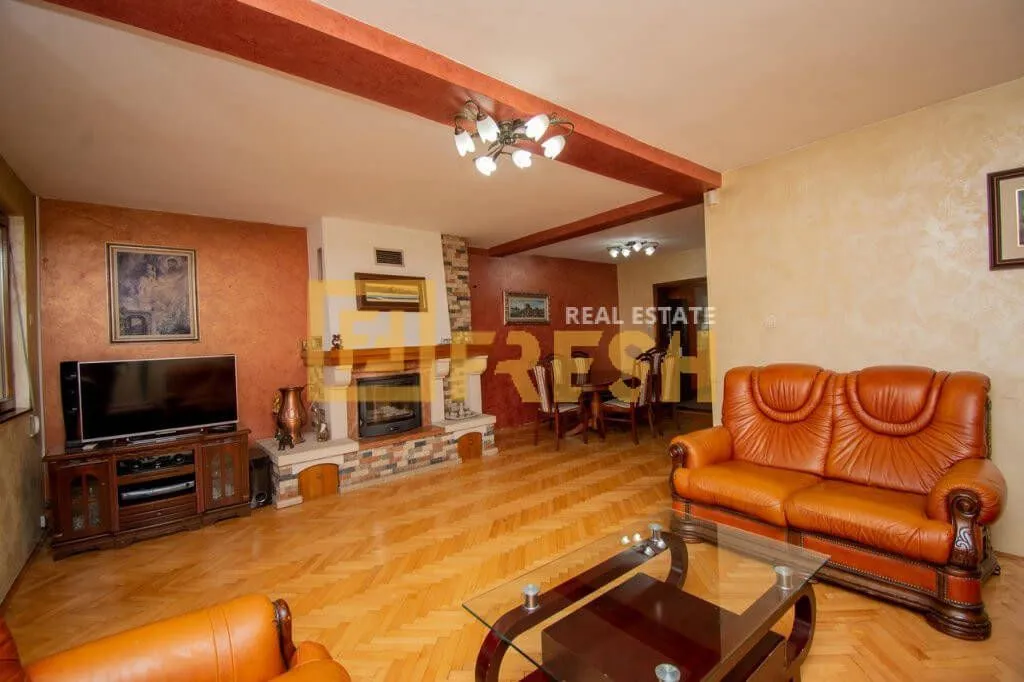 Rent, house, 200m², Konik, Podgorica