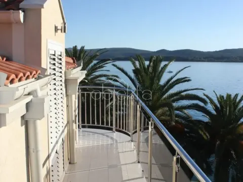 Izdavanje, stan, 80m², Tivat, Crna Gora - image 3