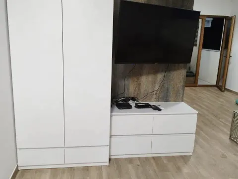 Rent, two bedroom apartment, 68m², Tivat, Crna Gora - image 8