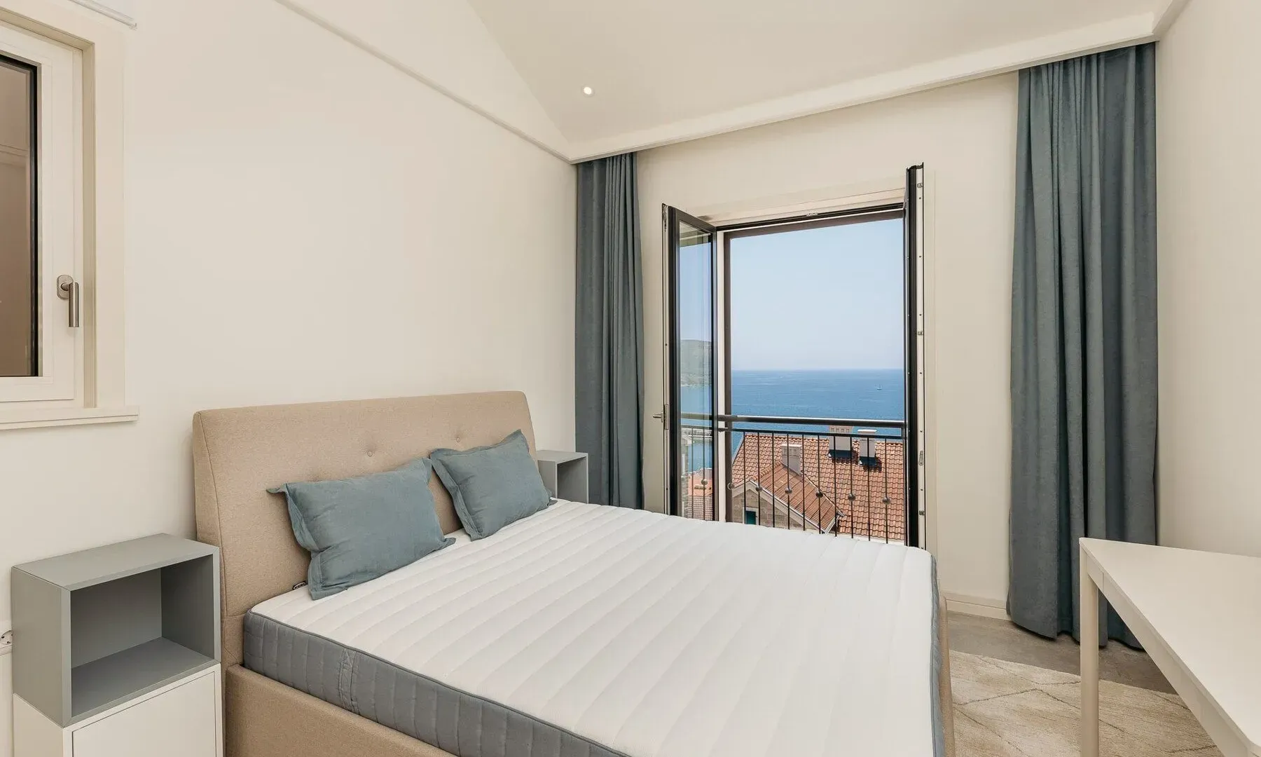 Prodaja, jednosoban stan, 77m², Luštica Bay, Tivat