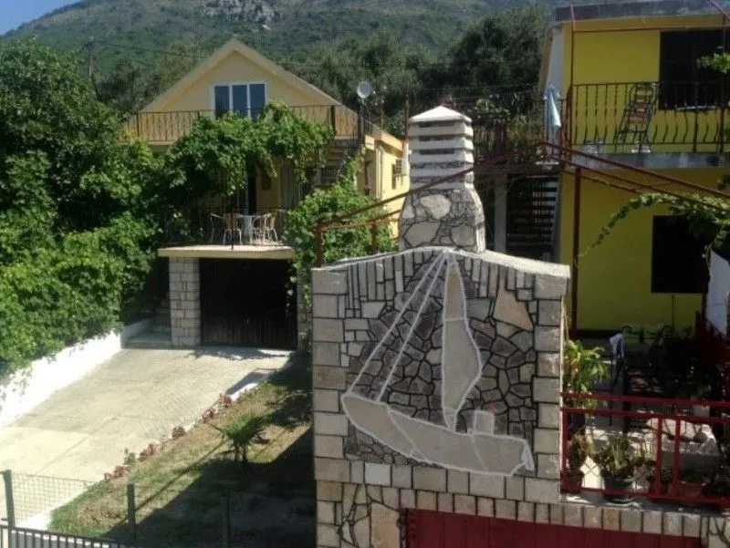 Sale, house, 190m², Šušanj, Bar