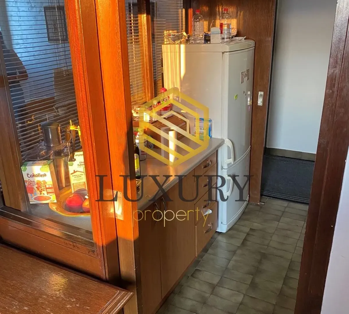 Prodaja, dvosoban stan, 76m², Blok 5, Podgorica