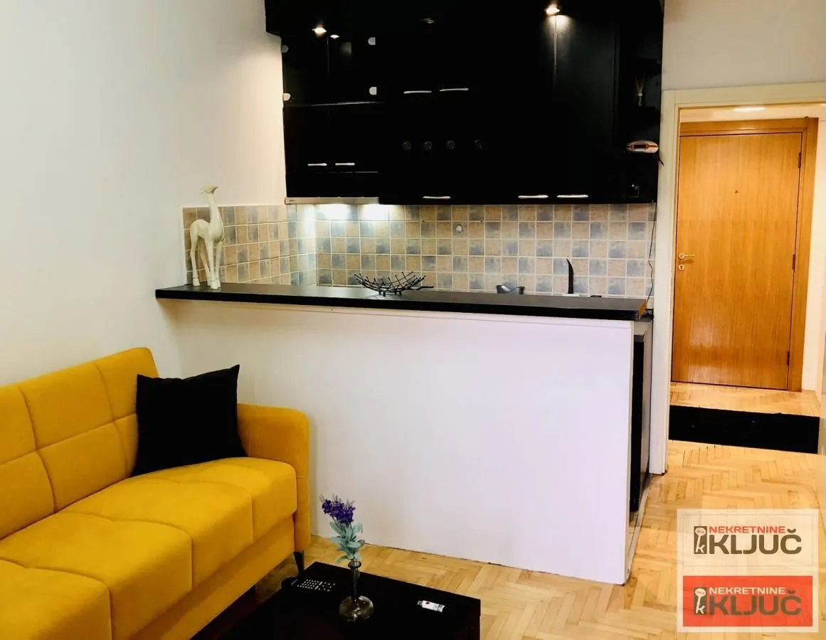 Rent, studio apartment, 28m², Grbavica, Novi Sad Sve Podlokacije