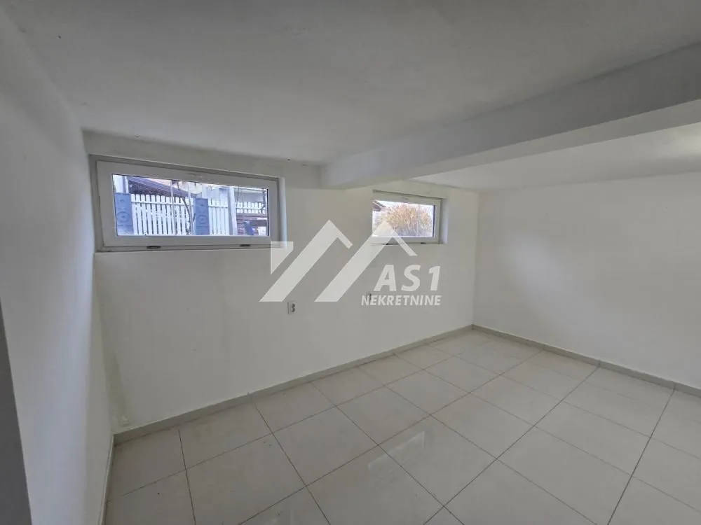 Prodaja, četvorosoban stan, 114m², Klisa, Novi Sad Sve Podlokacije