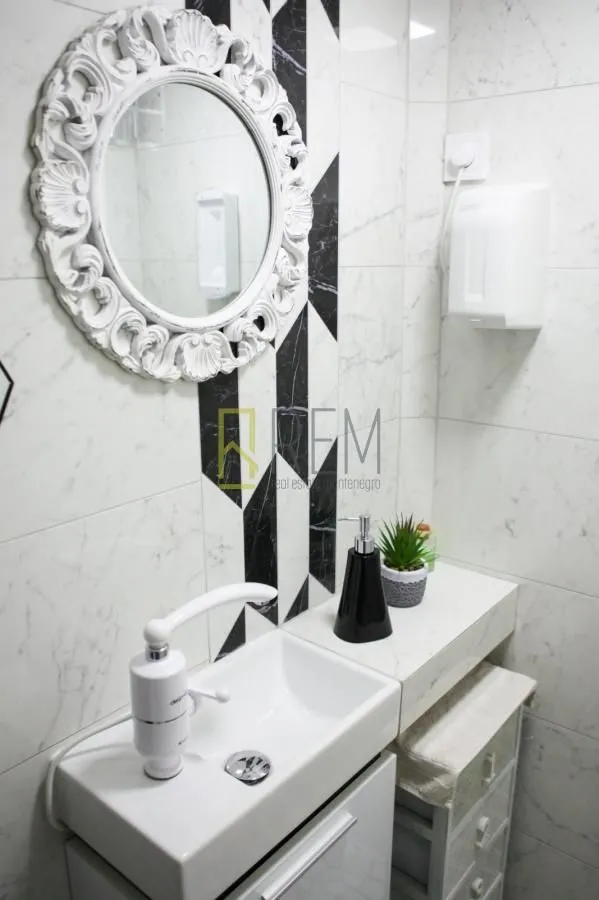 Sale, office space, 78m², Cetinje, Crna Gora