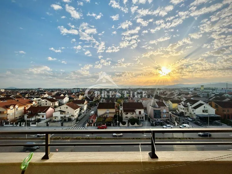 Prodaja, jednosoban stan, 50m², Stari Aerodrom, Podgorica