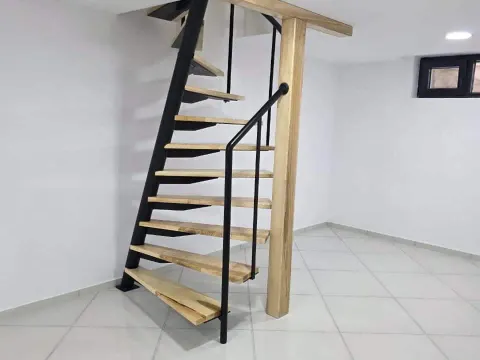 Izdavanje, poslovni prostor, 95m², Pod Goricom, Podgorica - image 22