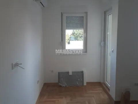 Izdavanje, jednosoban stan, 40m², Ledine, Beograd - image 4