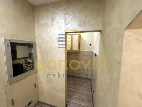 Izdavanje, trosoban stan, 82m², Botanička Bašta, Palilula Sve Podlokacije - image 7