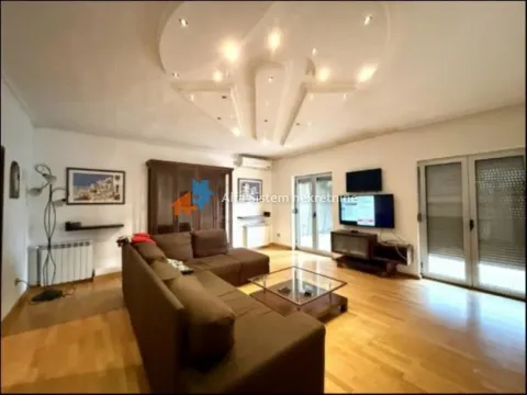Rent, house, 200m², Surčin, Beograd - image 3