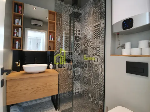 Izdavanje, dvosoban stan, 65m², Donja Lastva, Tivat - image 13