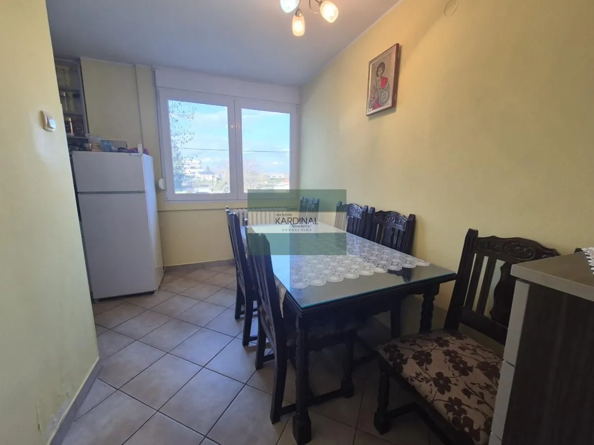 Prodaja, trosoban stan, 73m², Centar, Jagodina
