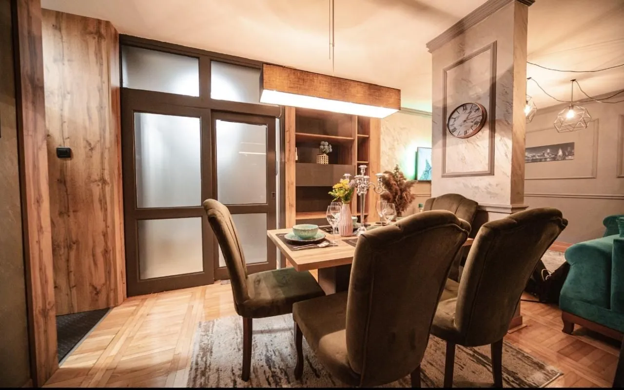 Izdavanje, dvosoban stan, 80m², Stari Aerodrom, Podgorica