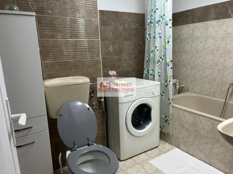 Izdavanje, dvosoban stan, 55m², Čubura, Beograd - image 6