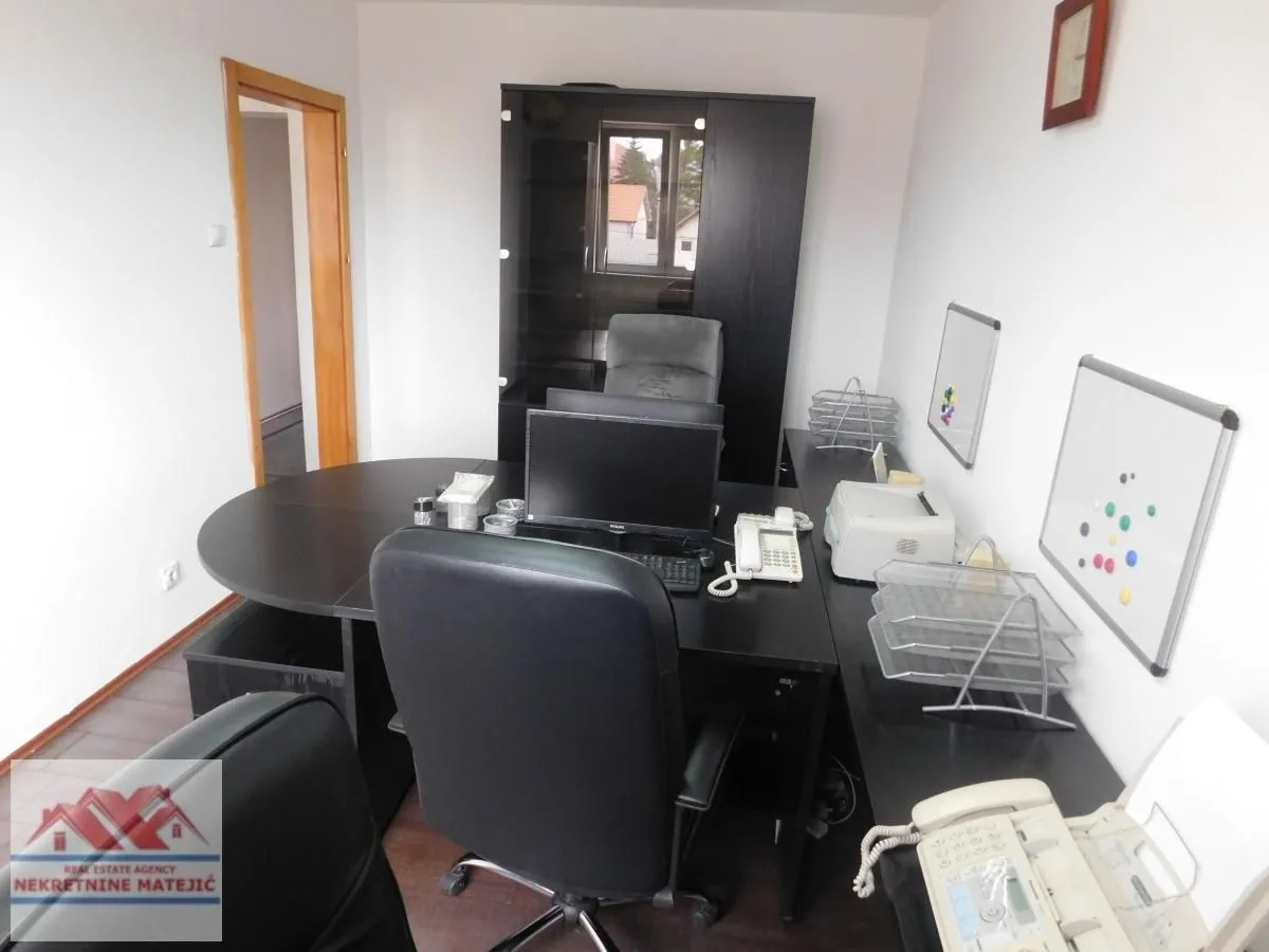 Rent, office space, 74m², Centar, Kragujevac