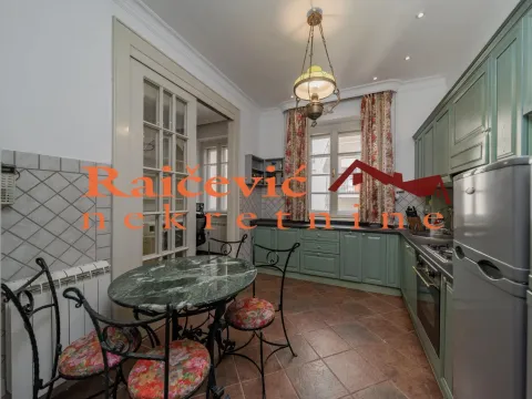 Izdavanje, trosoban stan, 113m², Stari Grad, Beograd - image 13