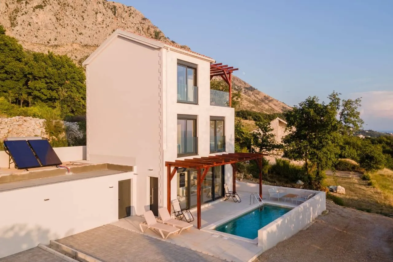 Prodaja, kuća, 1139m², Blizikuće, Budva