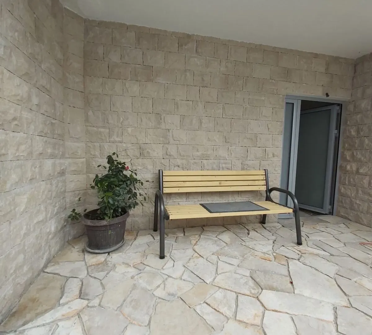 Sale, house, 220m², Bar, Crna Gora