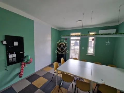 Izdavanje, poslovni prostor, 129m², Savski Venac, Beograd - image 10