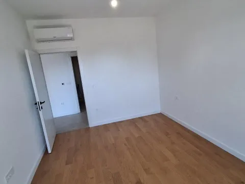 Sale, two bedroom apartment, 82m², Centar, Bar - image 10