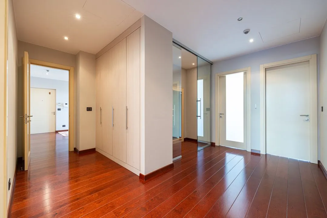 Rent, three bedroom apartment, 204m², Kod Capital Plaze, Podgorica