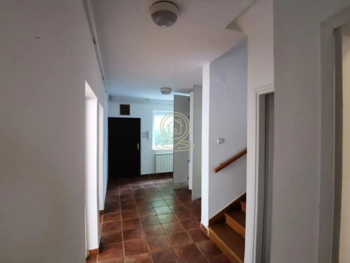 Rent, house, 250m², Savski Venac, Beograd