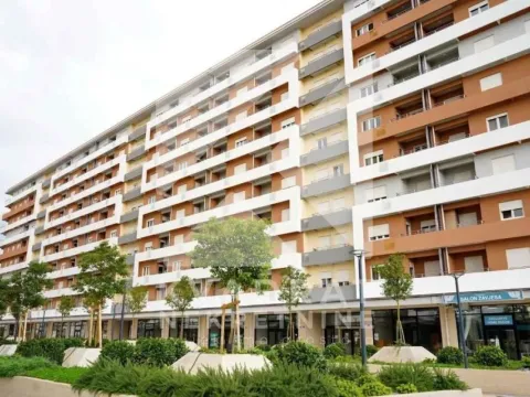 Izdavanje, poslovni prostor, 40m2, Central Point, Podgorica Izdavanje, poslovni prostor, 40m2, Central Point, Podgorica