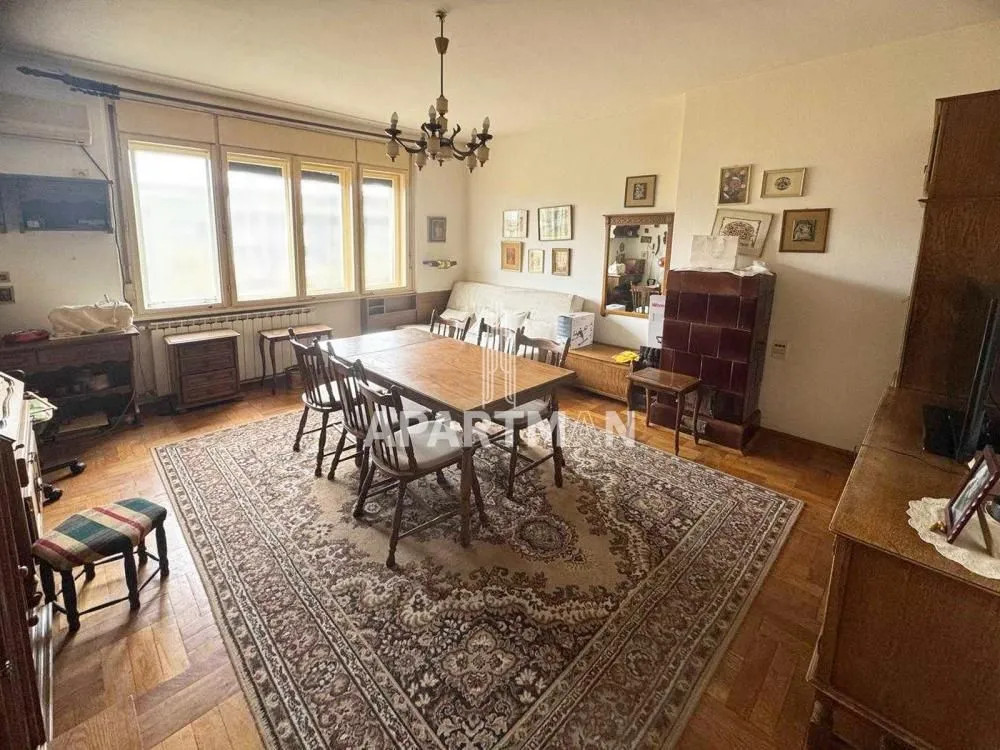 Sale, two bedroom apartment, 62m², Lipov Lad, Zvezdara Sve Podlokacije