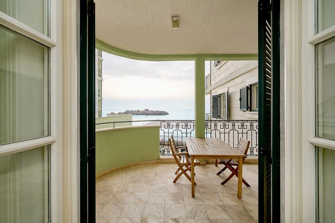 Sale, four bedroom apartment, 131m², Sveti Stefan, Budva