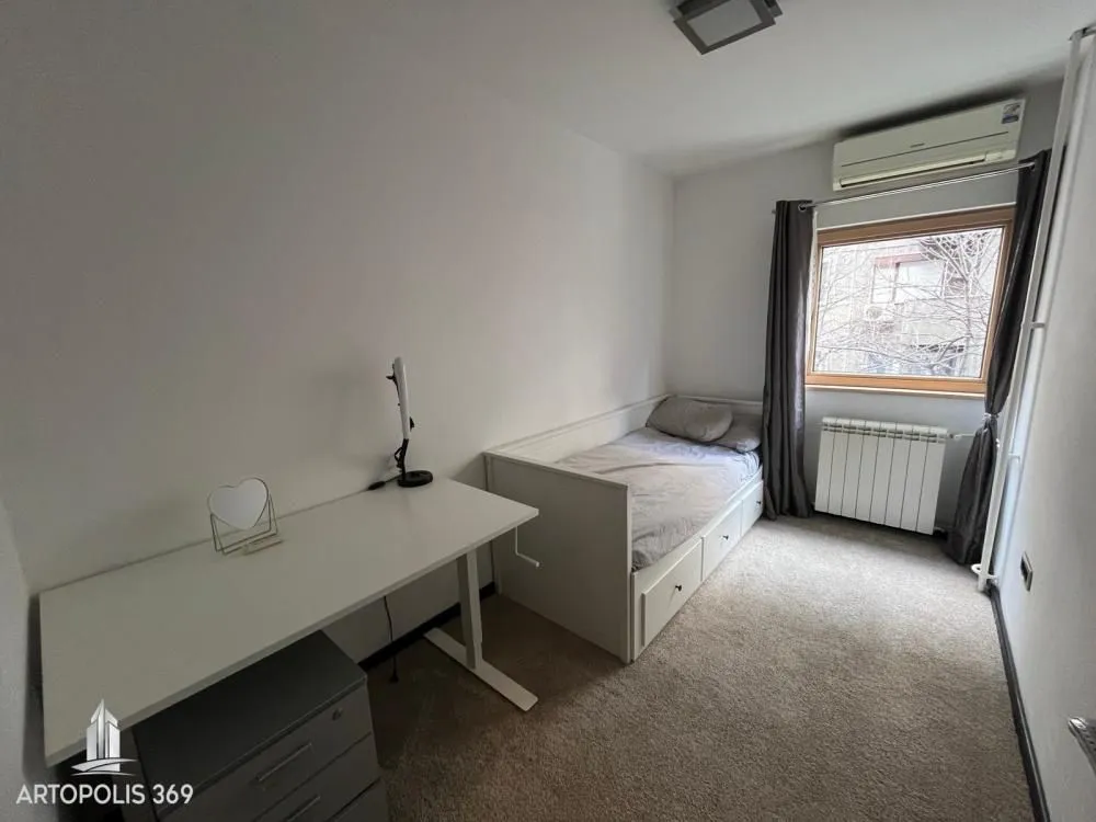 Rent, four bedroom apartment, 87m², Stari Grad, Beograd