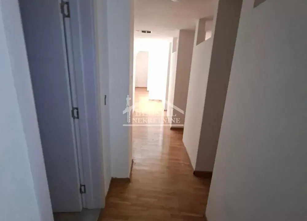 Rent, office space, 594m², Stari Grad, Beograd