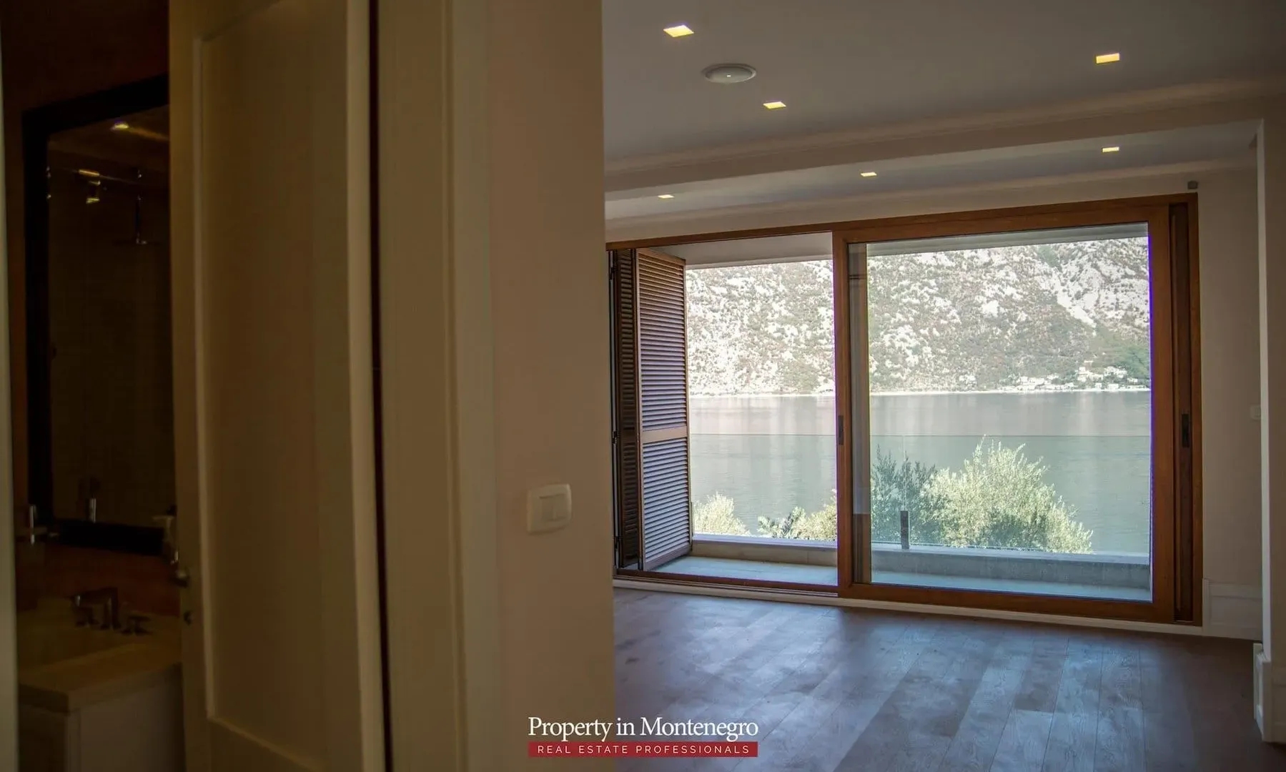 Prodaja, kuća, 585m², Stoliv, Kotor
