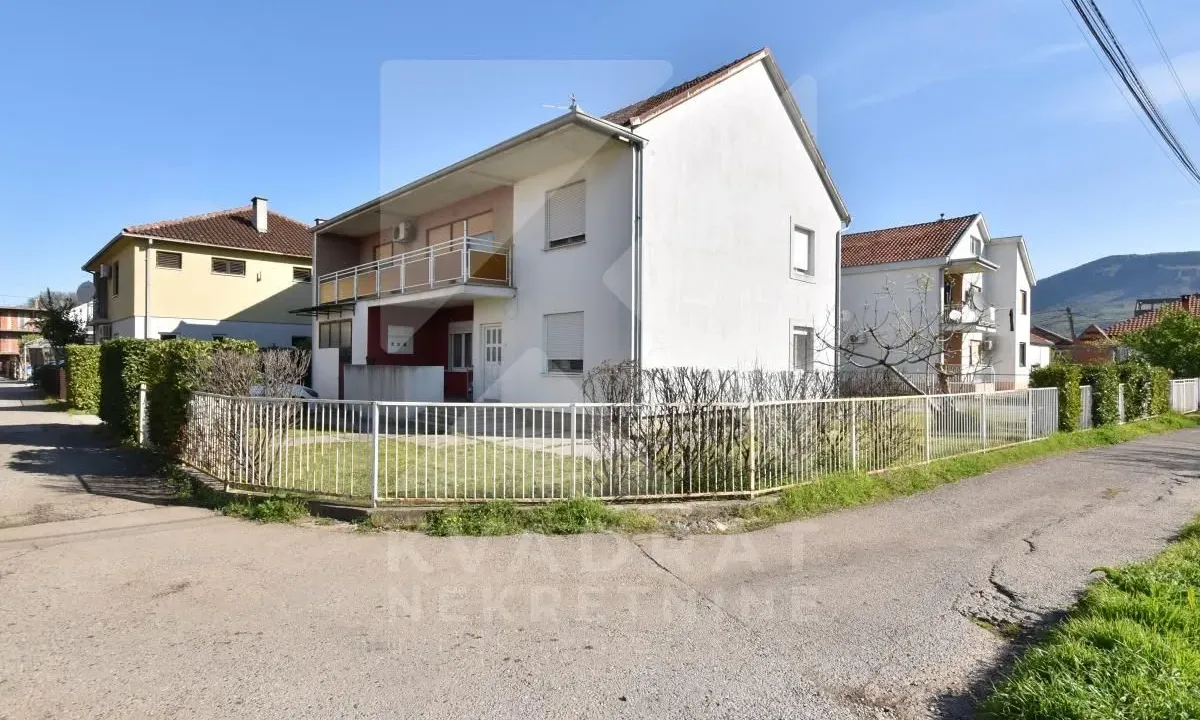 Prodaja, kuća, 243m², Masline, Podgorica