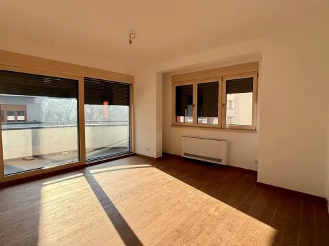 Prodaja, četvorosoban stan, 89m², Vračar Hram, Vračar Sve Podlokacije - image 5