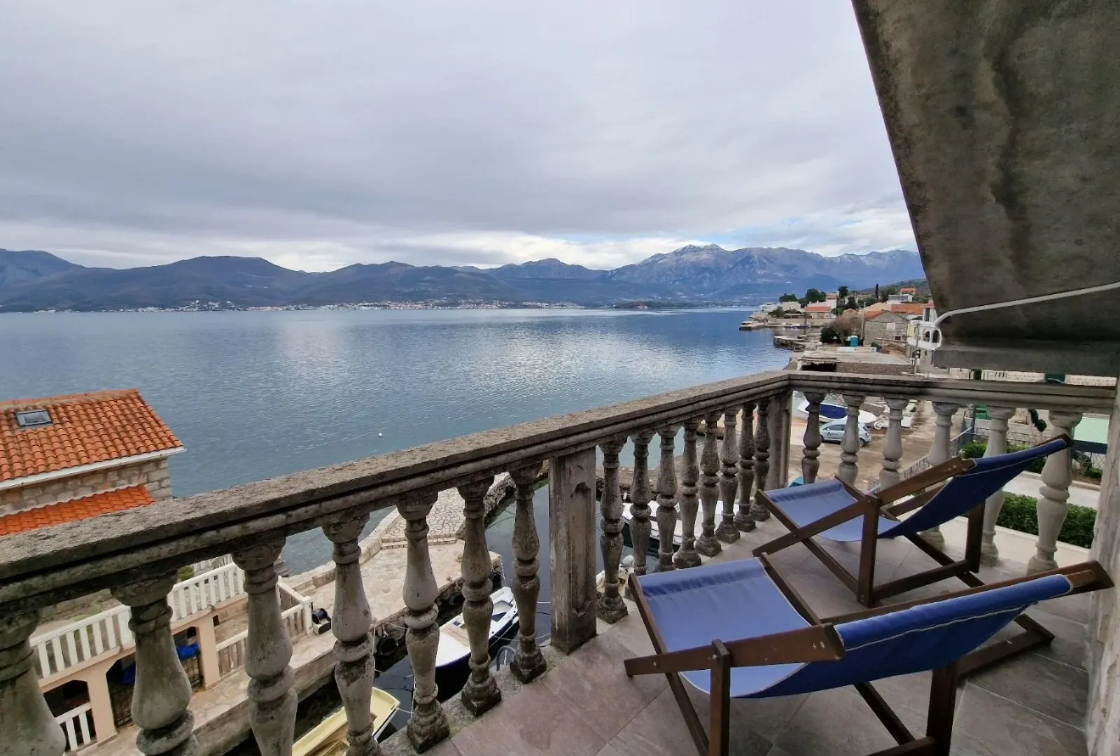 Prodaja, kuća, 180m², Krašići, Tivat