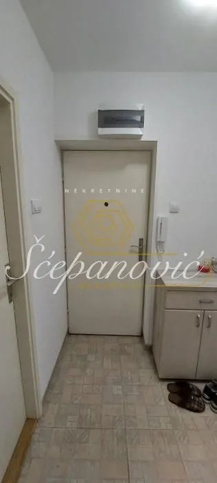 Prodaja, dvosoban stan, 58m², Železnička Stanica, Novi Sad Sve Podlokacije