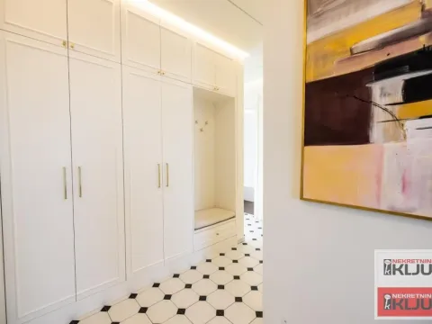 Rent, four bedroom apartment, 120m², Tatarsko brdo, Petrovaradin - image 31