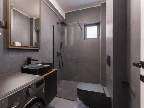 Sale, three bedroom apartment, 204m², Dobrota, Kotor - image 10